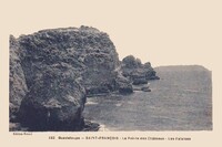 Saint-François - La Pointe des Châteaux. les Falaises