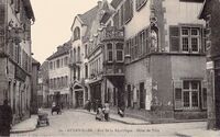 Rue de la République - Hôtel de Ville