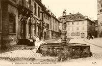 La fontaine et L'Hôtel de Ville