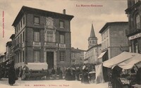 L'Hôtel de Ville 