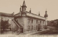 L'Hôtel de Ville 