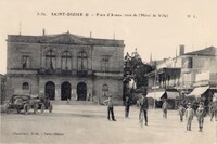 Place d'Armes (côté de l'Hôtel de Ville)