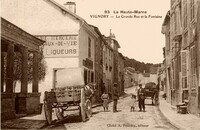 La Grande rue et la Fontaine
