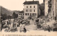 La Place un jour de Marché