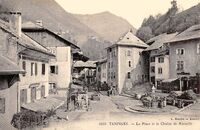 La Place et la Chaine de Marcelly