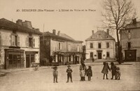 L'Hôtel de Ville et la Place
