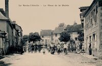 La Roche-l'Abeille - La Place de la Mairie