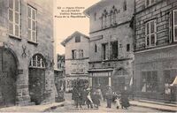 Vieilles Maisons - Place de la République