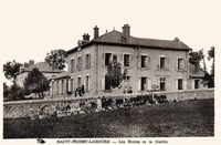 Les Écoles et la Mairie