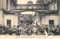 Usine de Dion et Bouton -La Rentrée des Ouvriers