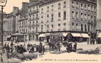 Un Coin de la Place de la Mairie -Marché aux Fleurs