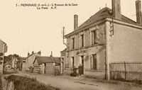 L'Avenue de la Gare -La Poste