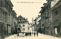 Entre-deux-Guiers - Place Centrale