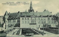 L'Hôtel de Ville 