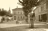Place de la Mairie et École de Garçons