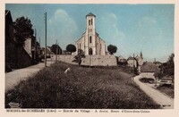 Entrée du Village - A droite, Route d'Entre-deux-Guiers. Eglise
