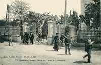 Sortie de L'Usine de Chaussures