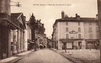 Place du Marché et la Halle