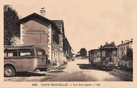 Les Deux Gares