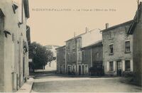 La Place et L'Hôtel de Ville