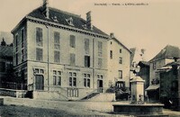 L'Hôtel de Ville 