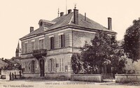 La Mairie et le Groupe Scolaire