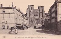 Place Saint-Maurice et Cathédrale Saint-Maurice