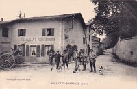 Villette-Serpaize - Une Rue du Village