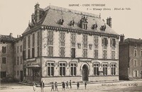 L'Hôtel de Ville 