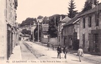 La Rue Porte de la Buisse