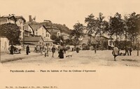 Peyrehorade - Place du Sablote et Vue du Château D'Apremont
