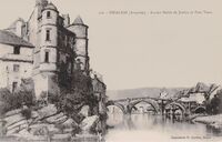 ESPALION  - Ancien Palais de Justice et Pont Vieux - Lavandière