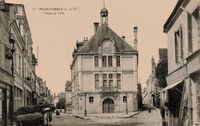L'Hôtel de Ville 