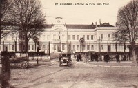 L'Hôtel de Ville 
