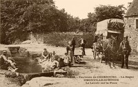 Omonville-la-Rogue - Le Lavoir sur la Place