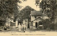 Entrée de L'Hôpital Militaire