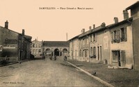 Damvillers - Place Gérard et Marché Couvert