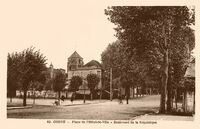 Place de L'Hôtel de Ville - Boulevard de la République