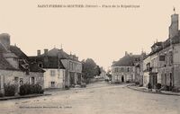 Saint-Pierre-le-Moûtier - Place de la République