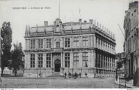 L'Hôtel de Ville 