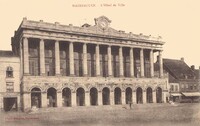 L'Hôtel de Ville 