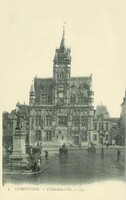 L'Hôtel de Ville 