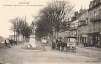 Le Boulevard du Cours et la Statue du Major Orhenin