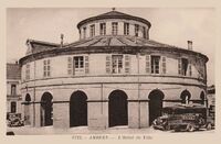 L'Hôtel de Ville 