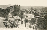 Panorama pris de la Poterne et le Puy de Dôme