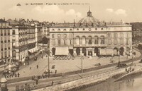 Place de la Liberté et l'Hôtel de Ville