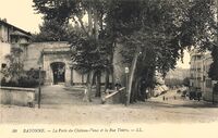 La Porte du Château -Vieux et la rue Thiers