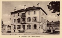 L'Hôtel de Ville 