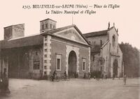 Place de L'Eglise - Le Théâtre Municipal et L'Eglise