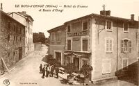 Hôtel de France et Route D'Oingt